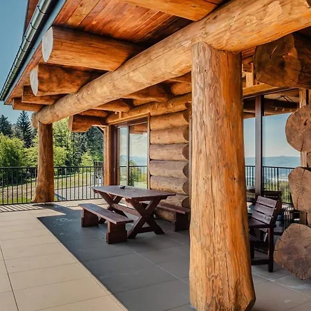 Willa Dom Z Bali - Serafinówka