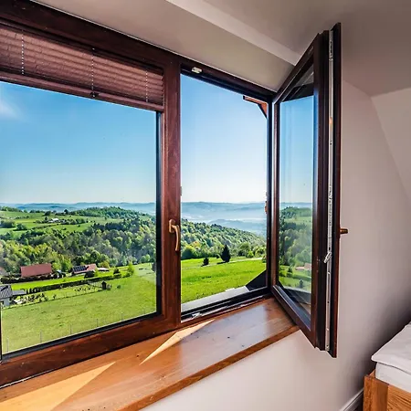 Villa Dom Z Bali - Serafinowka *