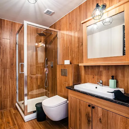 Villa Dom Z Bali - Serafinowka *